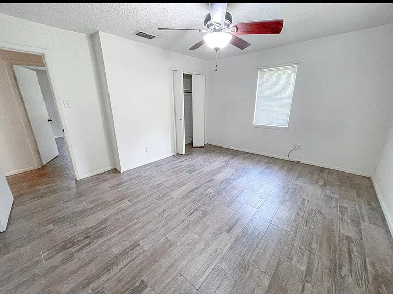 202 Crest Dr — Photo 7