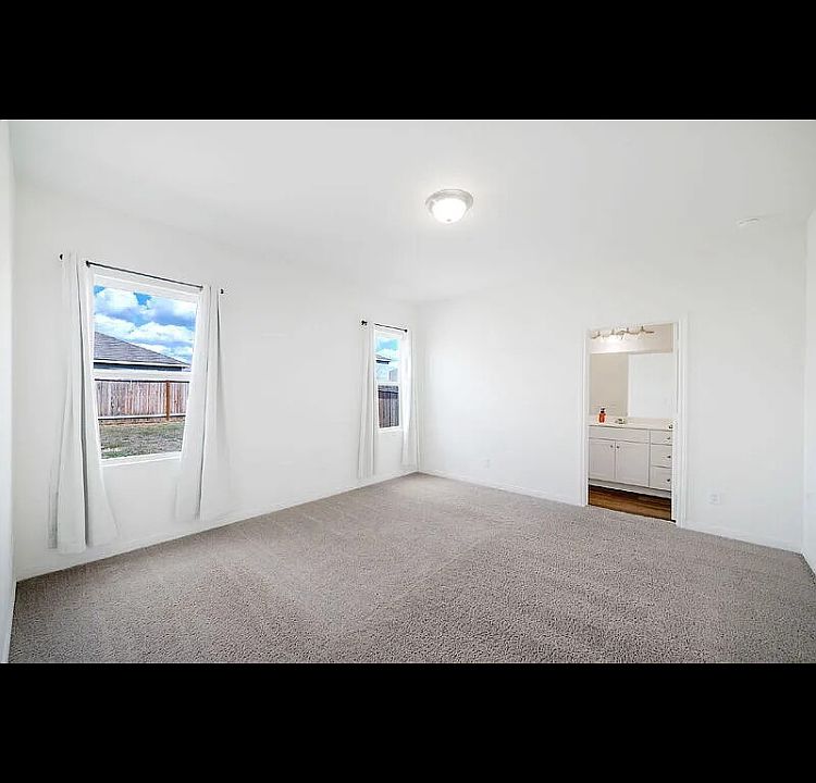 1st image of 10053 S River St #1