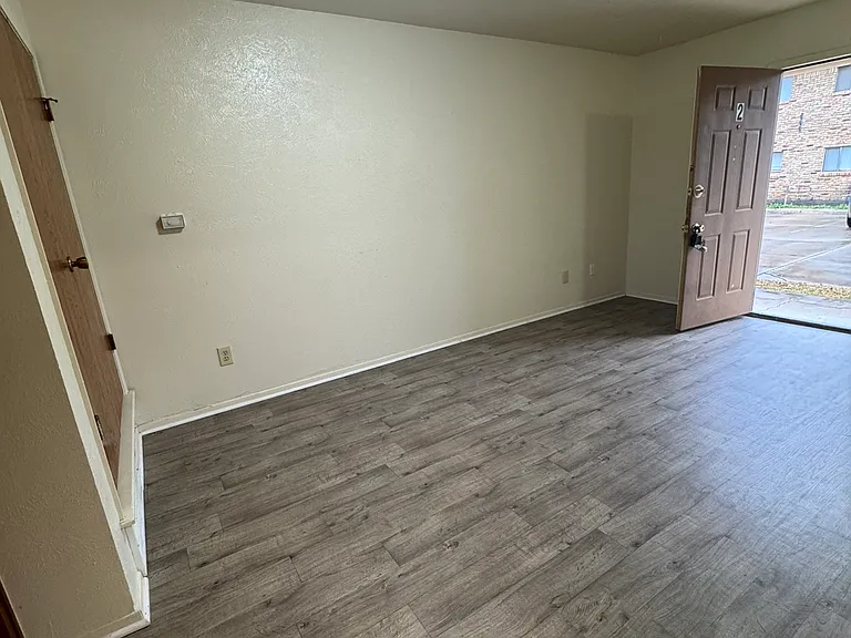 Living Area (different angle)