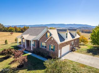 2122 Calderwood Hwy, Maryville, TN 37801