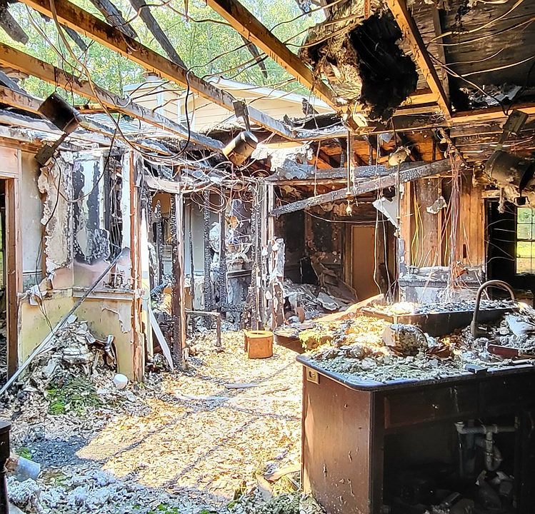 2nd image of 116 Falcon Dr
