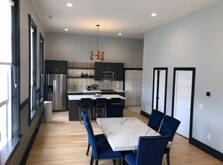 115 NW 3rd St APT B, Abilene, KS 67410