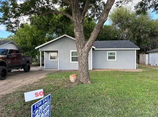 208 Tommy Dr, Port Lavaca, TX 77979