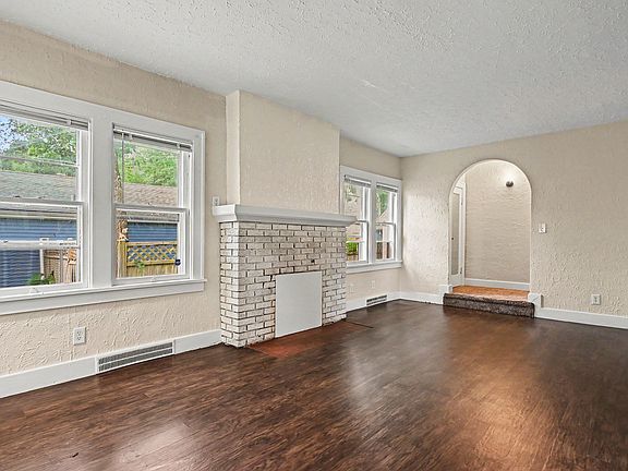 3rd image of 1641 Johnson St
