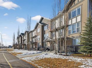 258 E New Brighton Walk SE, Calgary, AB T2Z5C7