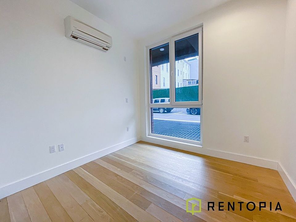 1st image of 420 Tompkins Ave #138
