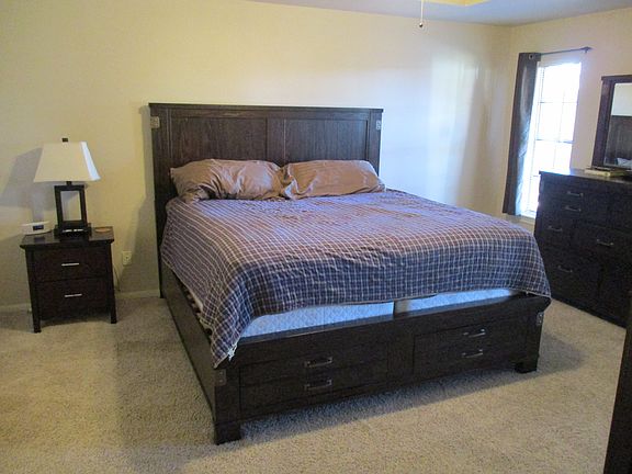 5th image of 2010 Sandalwood Ln