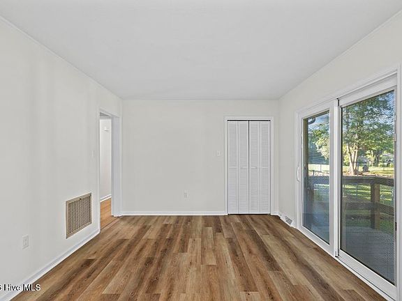 5th image of 26 Edith Drive