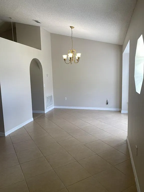 305 Chiquita Ct. — Photo 3