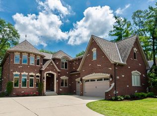 1525 N President St, Wheaton, IL 60187