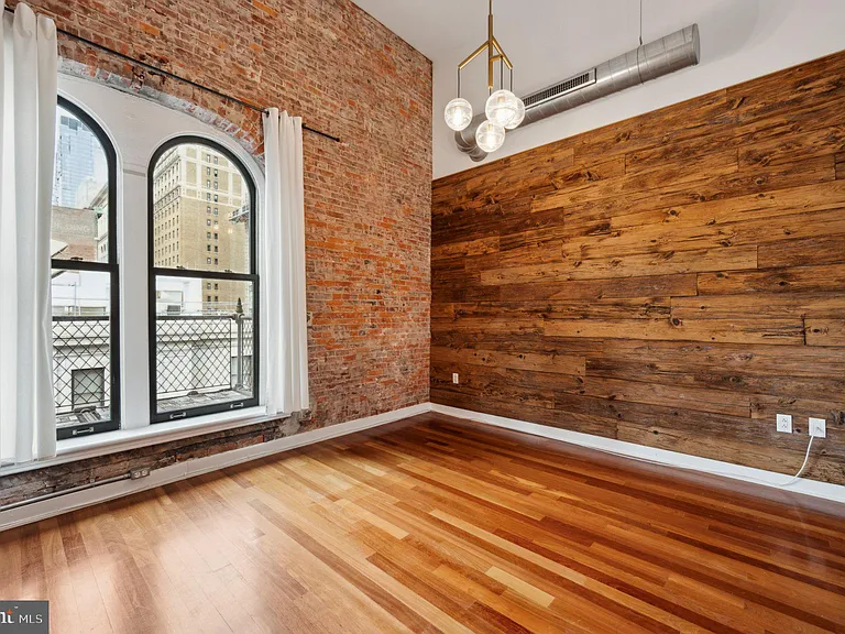 105 S 12th St #500 — Photo 12