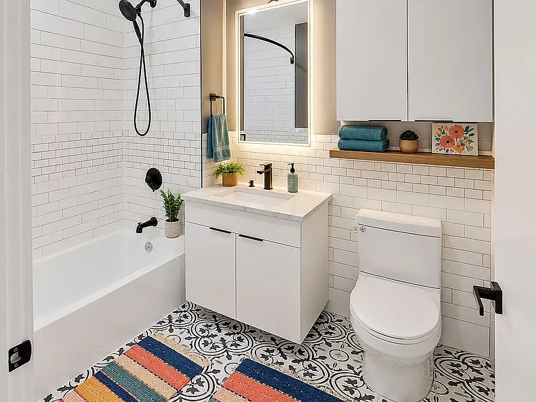 27 Montrose Ave #4J — Photo 13