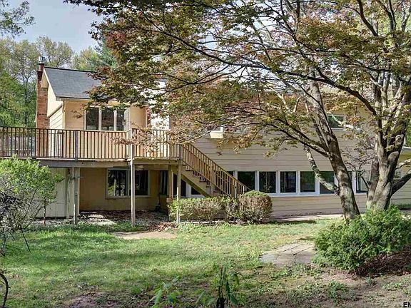 5th image of 5 Sylvan Ln