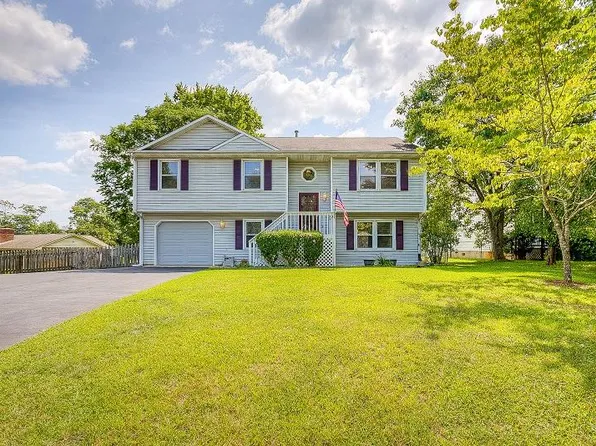 1644 Millwood Dr, Salem, VA 24153