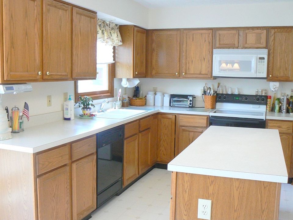 1st image of 107 Donegal Dr