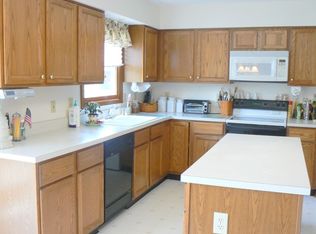 107 Donegal Dr, Granville, OH 43023