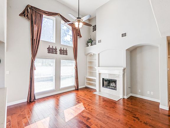 4th image of 23727 Hackberry Dr