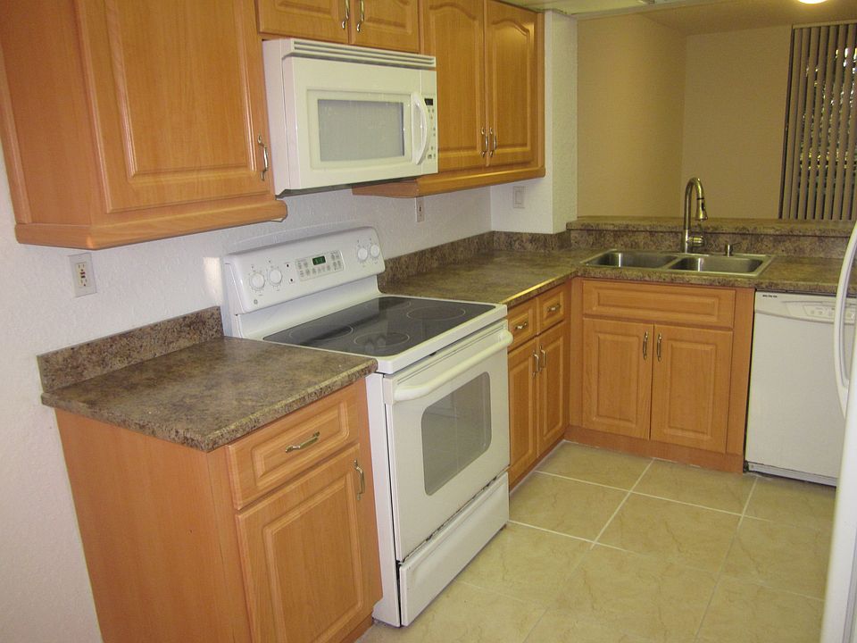 1st image of 8740 NW 40th St APT 303
