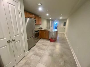 220 16th St SE #B, Washington, DC 20003