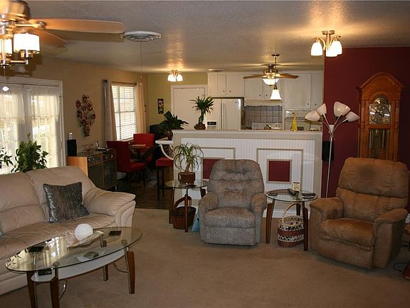 5th image of 606 SE 22nd St