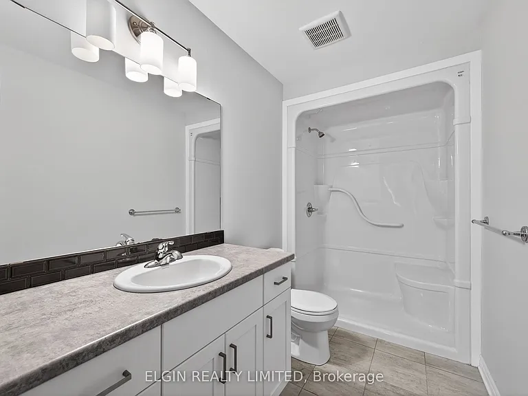 92 Renaissance Dr — Photo 16