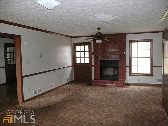 2nd image of 347 Summerville Dr