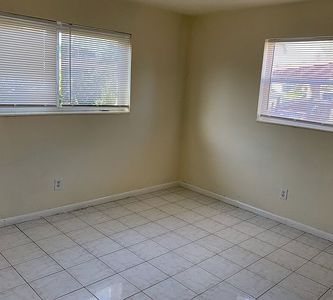 5th image of 2720 NW 25th St