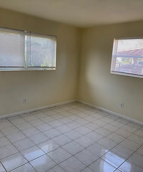 2720 NW 25th St — Photo 5