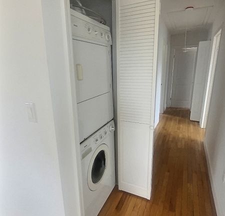 4th image of 59 Burnett Ave Floor 2