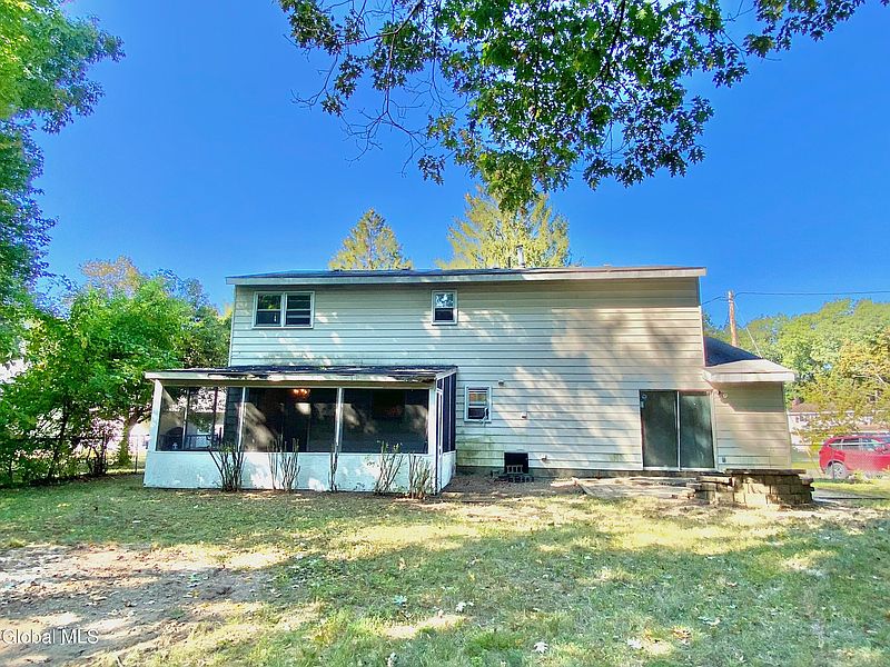 5th image of 8 Frederick Drive
