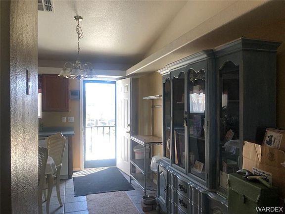 4th image of 2412 Valentine Ave