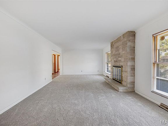 4th image of 222 Wooster Dr