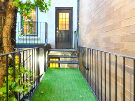 112 W 15th St