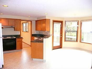 4th image of 12460 SW North Dakota St