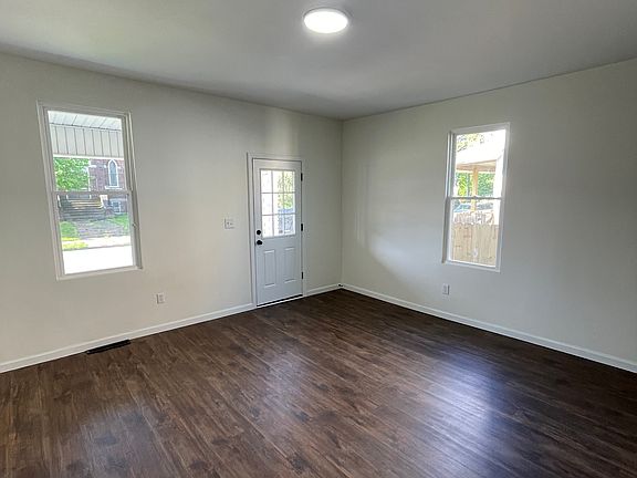 5th image of 184-186 E Morrill Ave #184