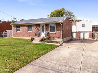 151 Blossom Rd, Louisville, KY 40229