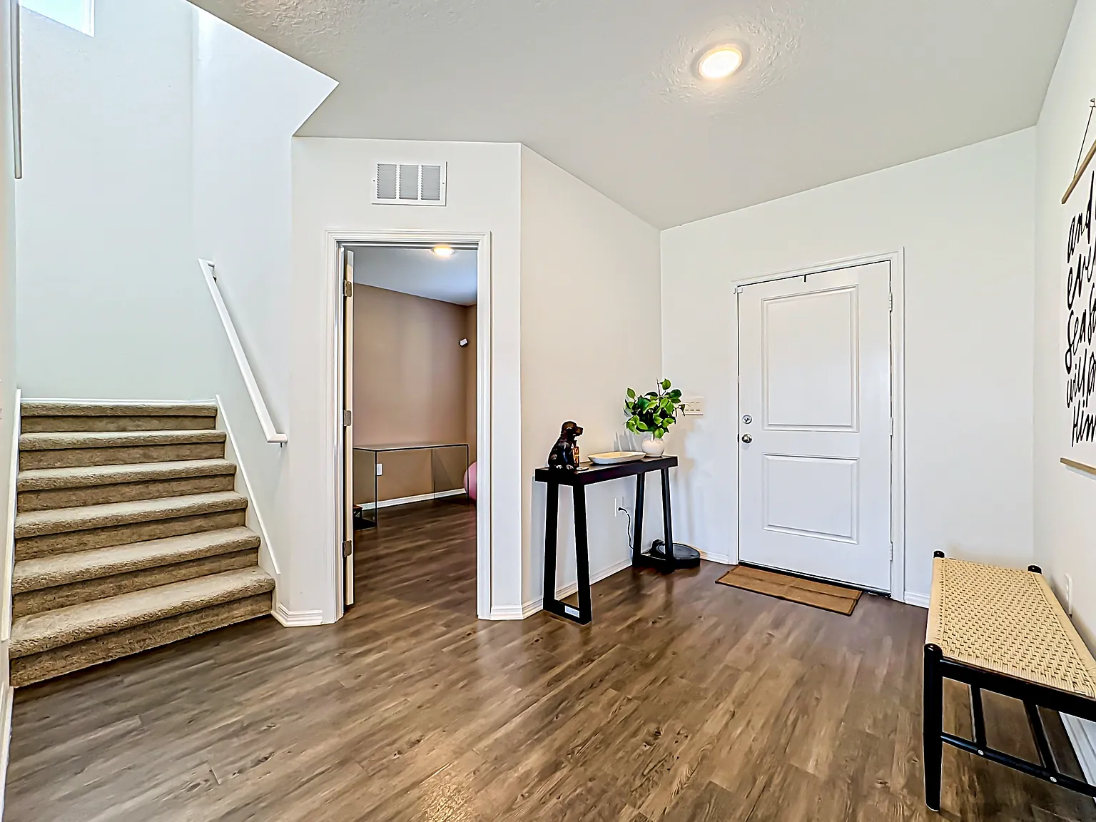 4 bed, 2.5 bath, 2152 sqft, $2,800 — Photo 3