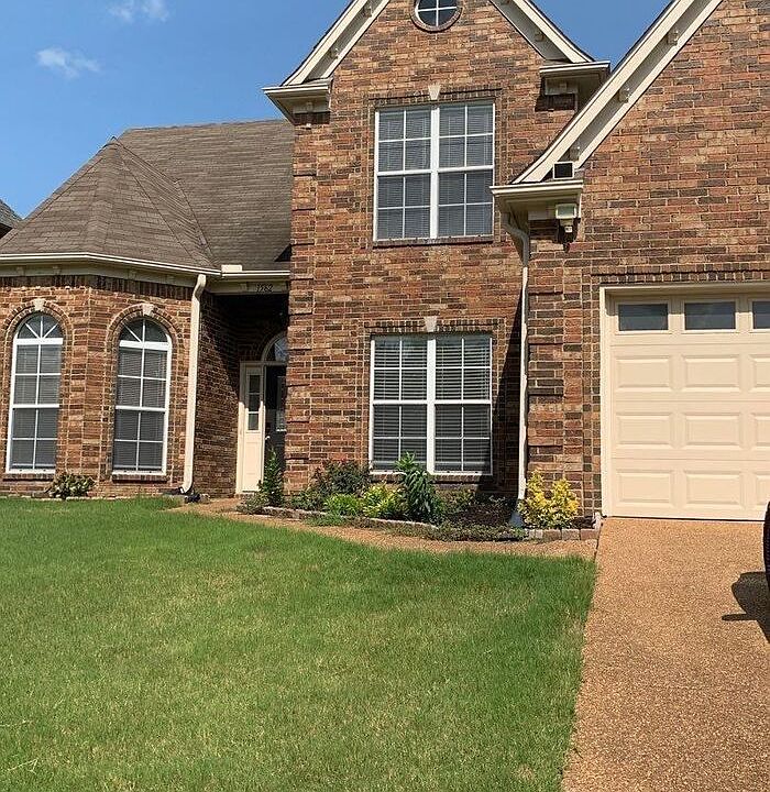 1st image of 1562 Sawmill Creek Ln