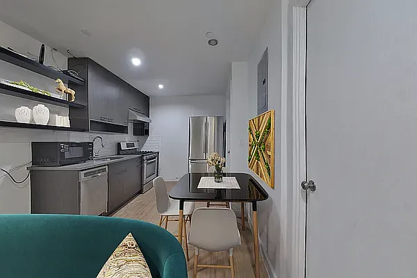 324 Grand St #3B — Photo 6