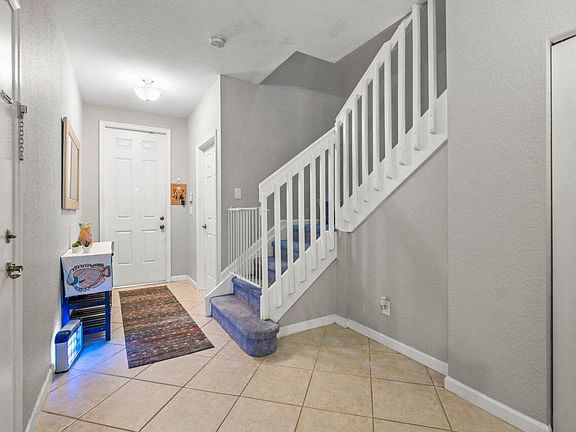 4th image of 3024 N Evergreen Circle