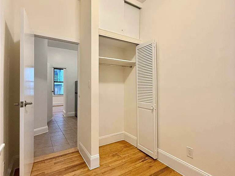 21 Leroy St #11B — Photo 8