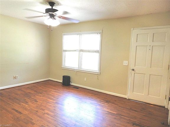 2nd image of 114 Hall St