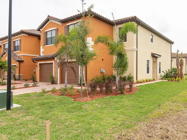 20457 Lagente Cir — Photo 29