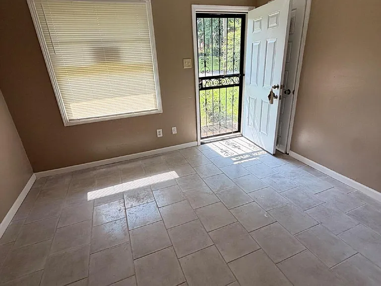 3692 Irma St — Photo 14