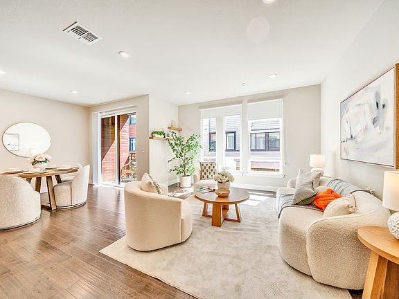3rd image of 44938 Fremont Blvd Unit 202