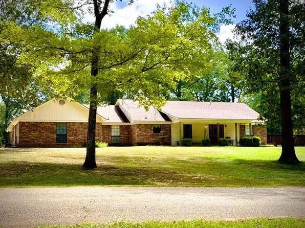 103 Dogwood Dr, Springhill, LA 71075