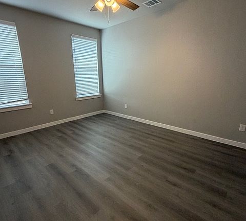 5th image of 307 Jack Finney Blvd #1104
