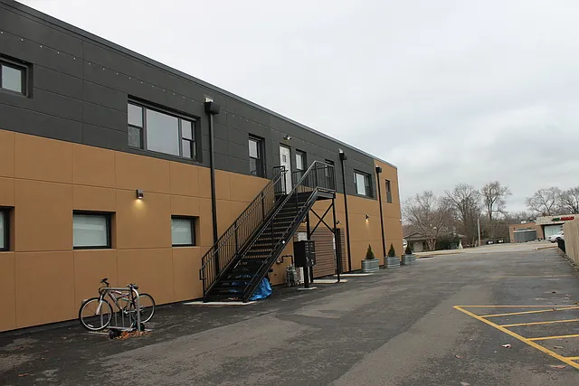 715 E State St #204 — Photo 3
