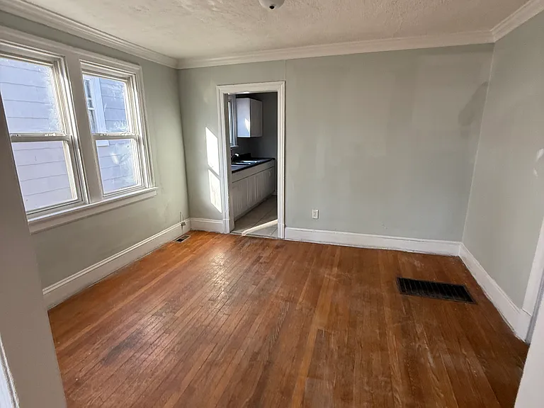 1410 Whatley St — Photo 3