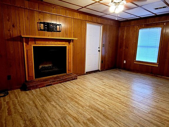 5th image of 103 Stratford Dr